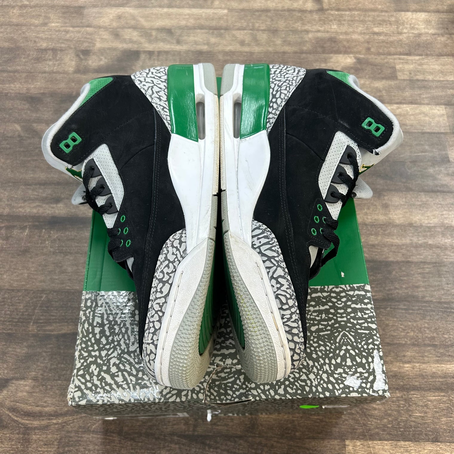 Pine Green Jordan 3 Retro (USED)