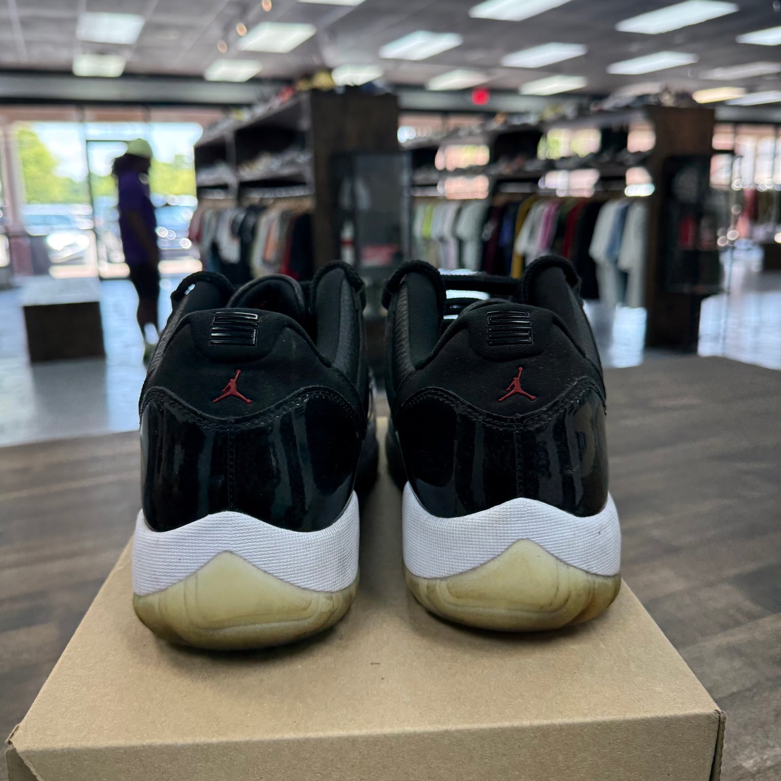 72-10 Jordan 11 Low (USED, No Box)
