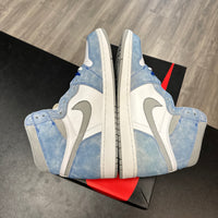 Hyper Royal Jordan 1 High (USED)