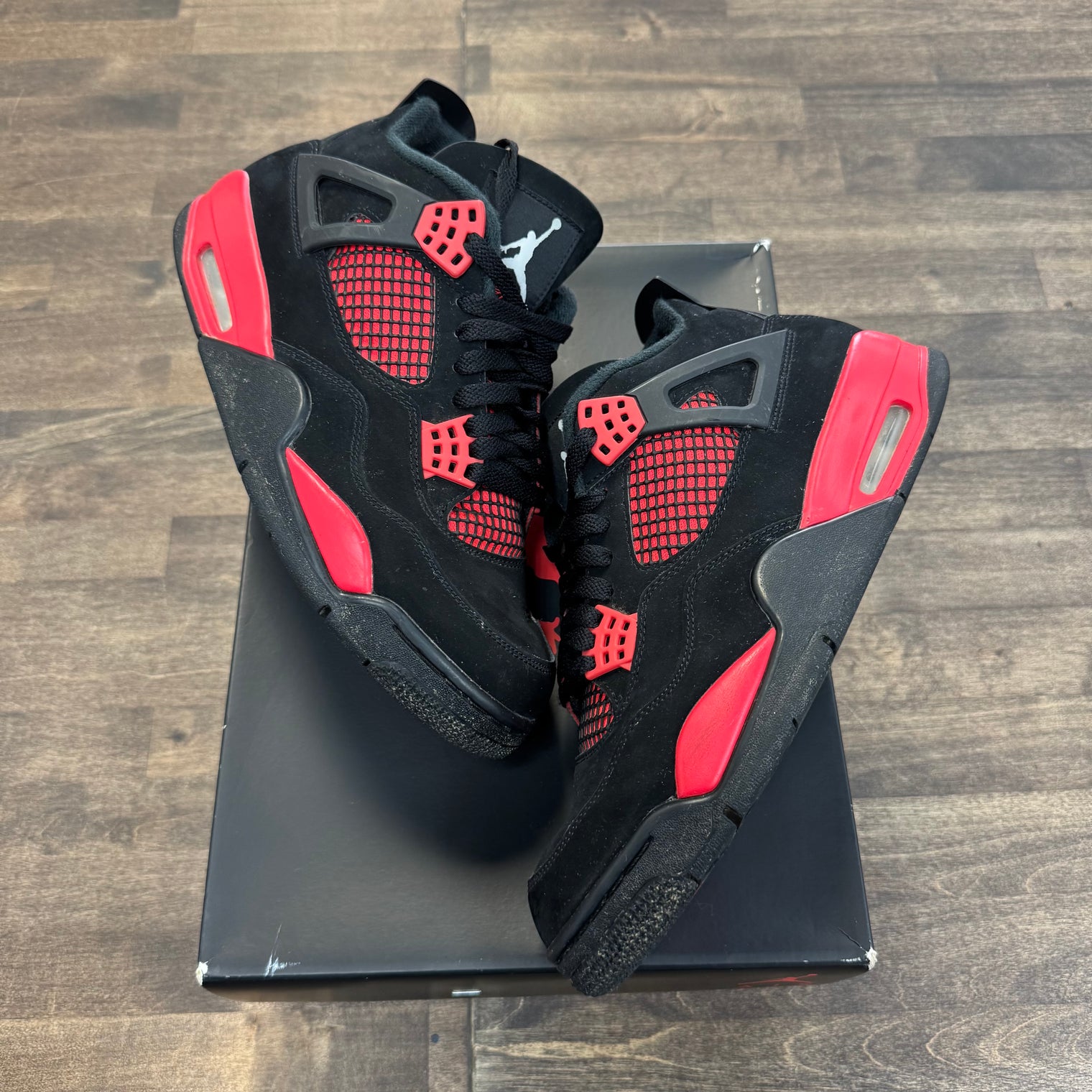 Red Thunder Jordan 4 Retro (USED)