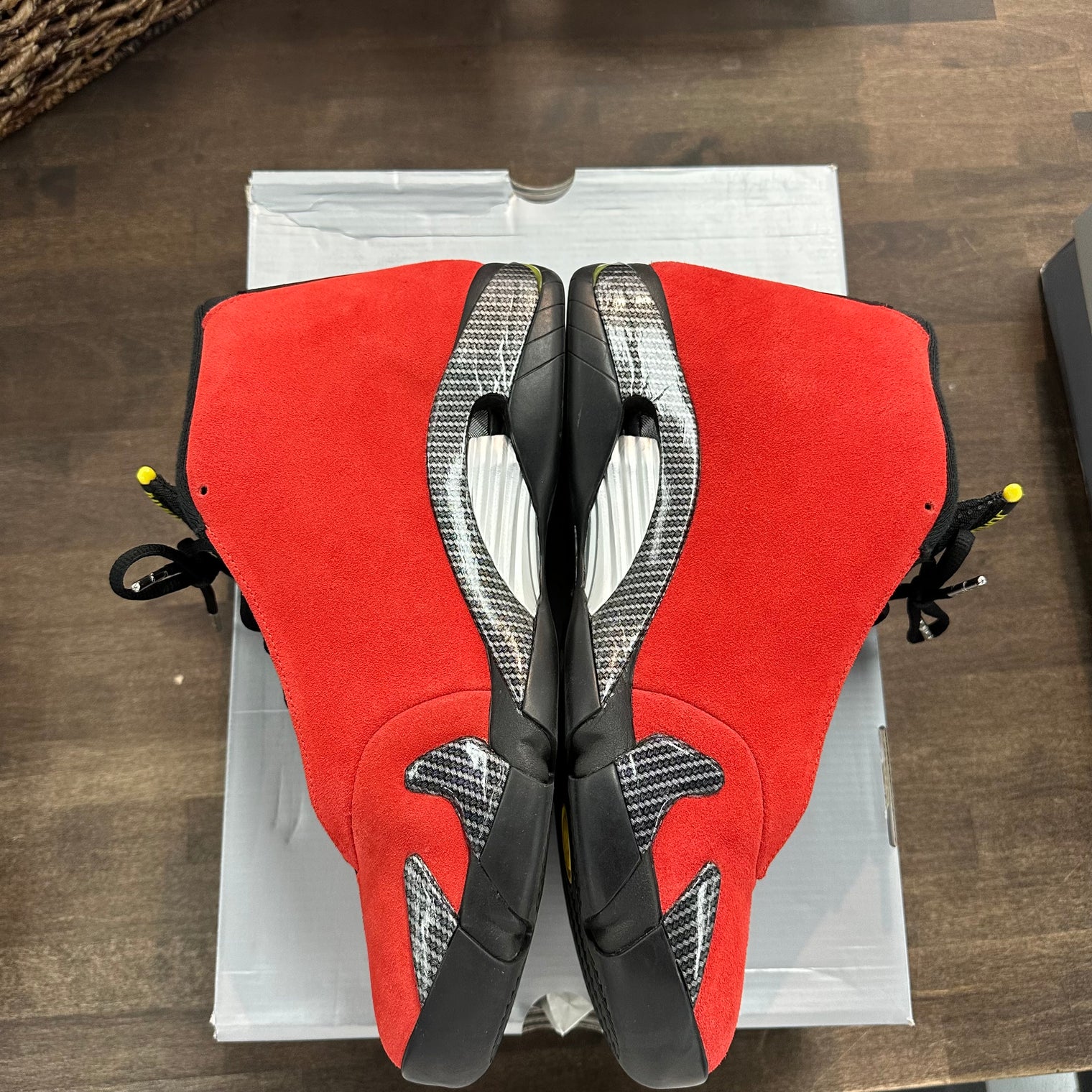 🏎️Jordan 14 Retro (2025) (Lightly Pre-owned)