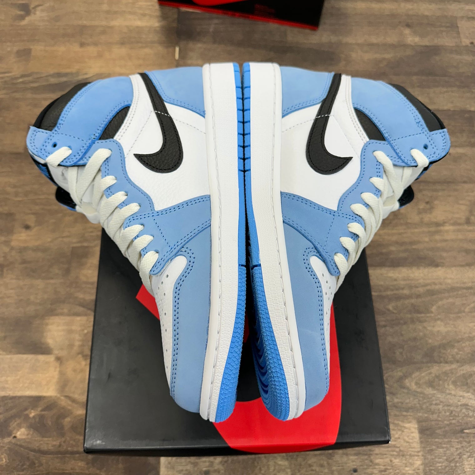 University Blue White Jordan 1 High (USED)