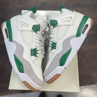 Pine Green SB Jordan 4 (USED)