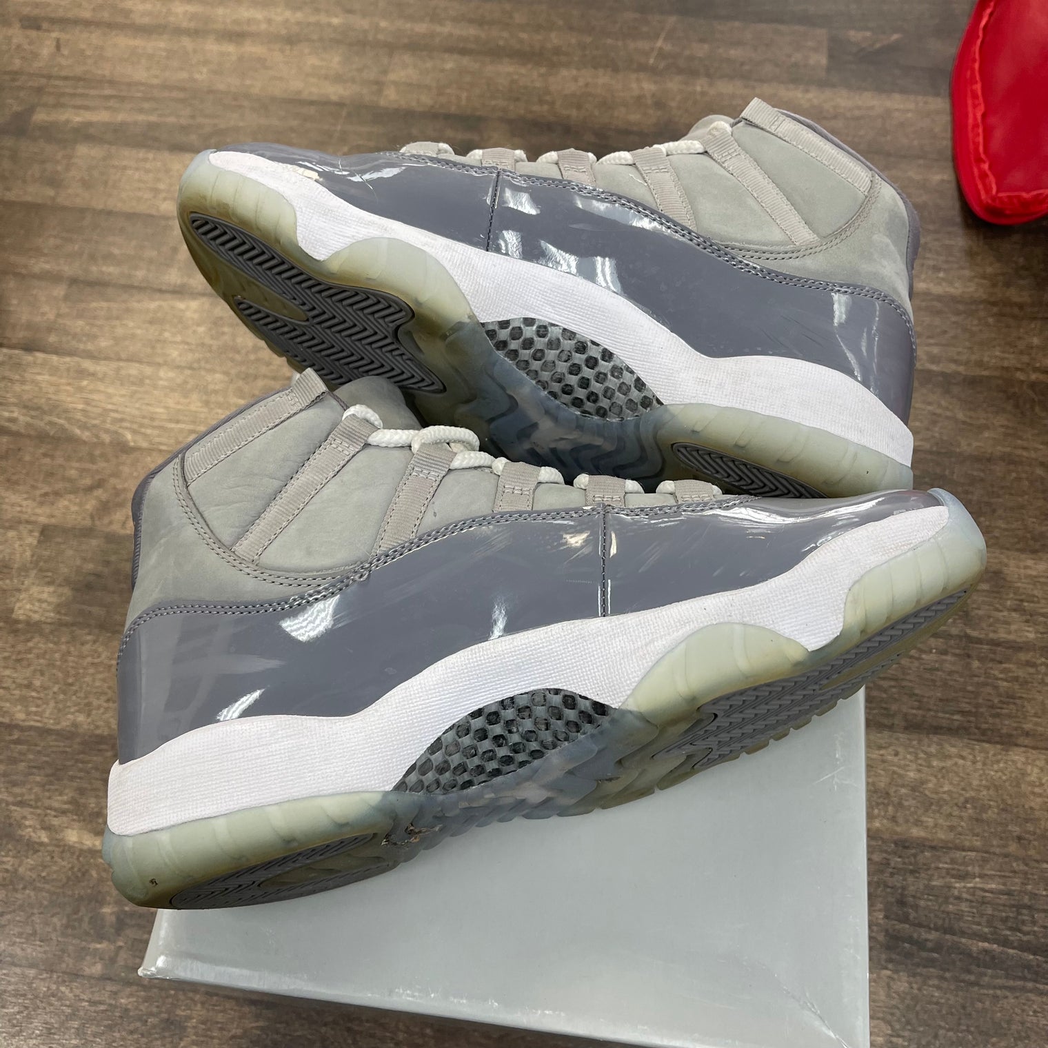 Cool Grey Jordan 11 (USED)
