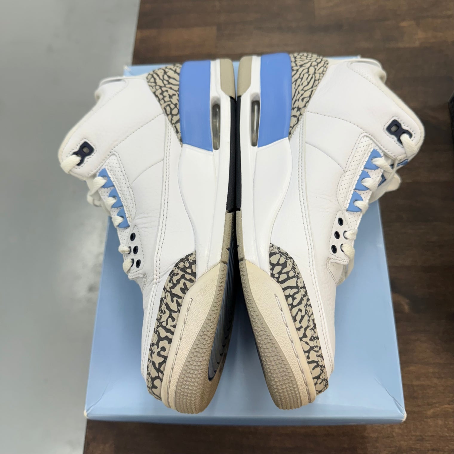 UNC Jordan 3 (USED)