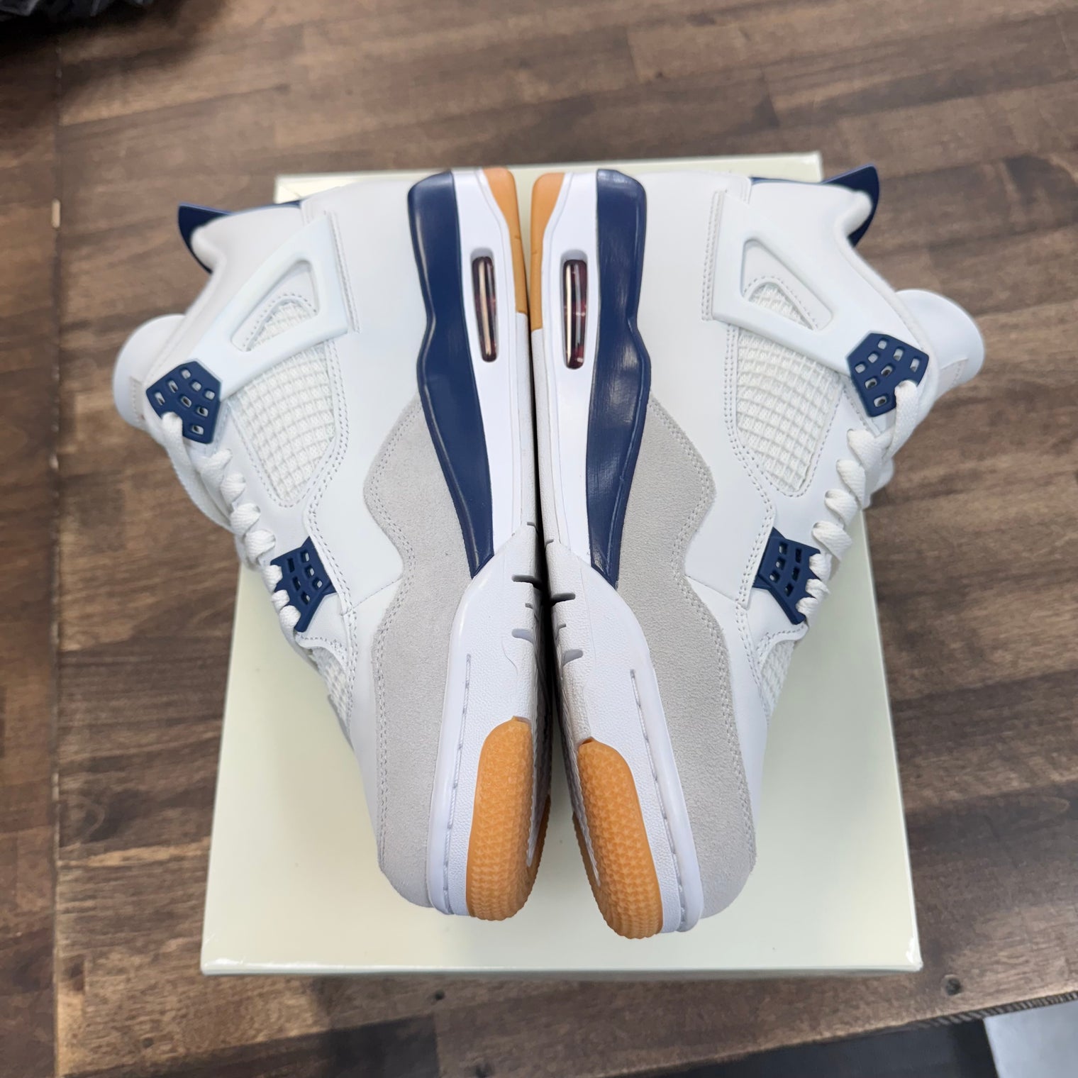 Navy Jordan 4 SB (Lightly Worn)