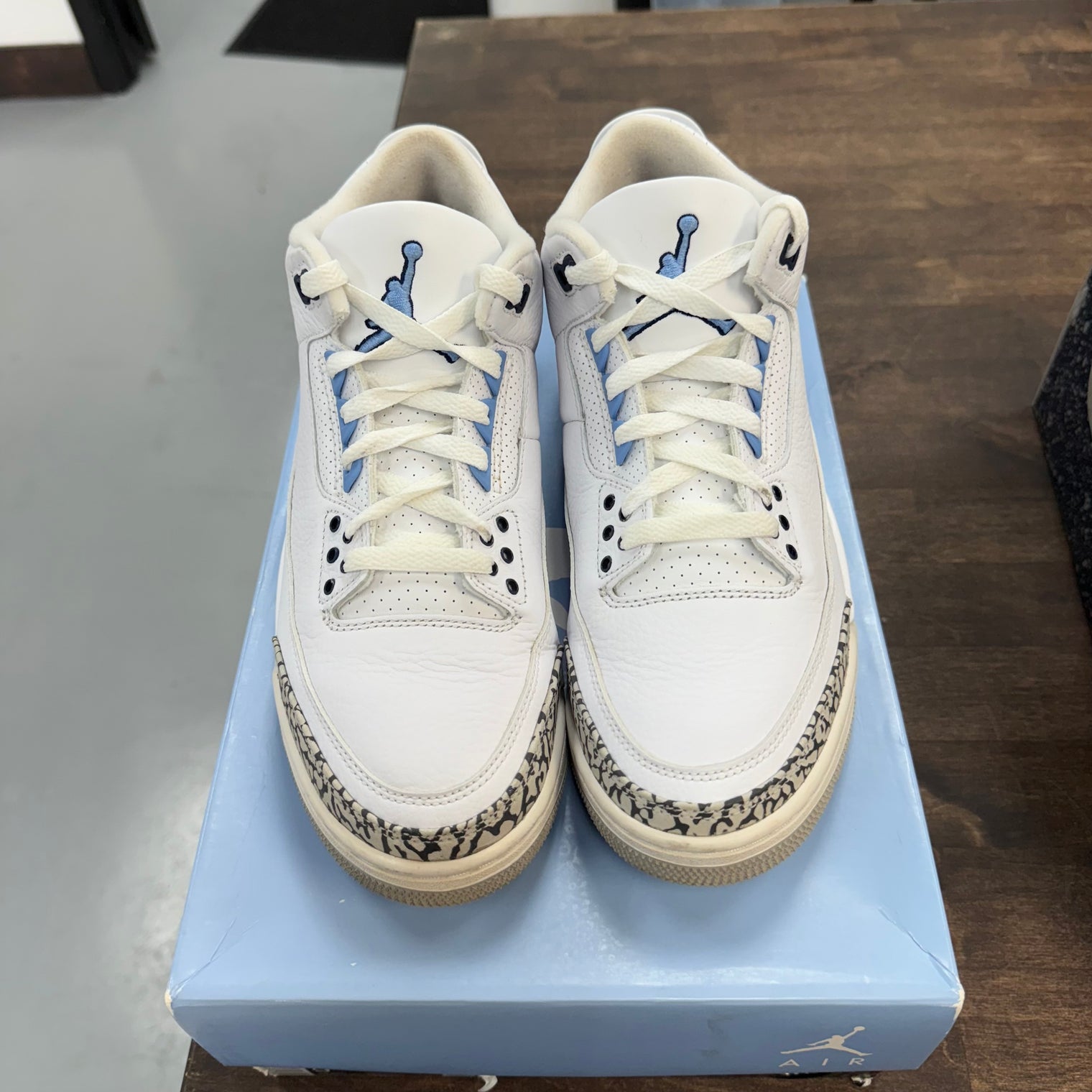 UNC Jordan 3 (USED)