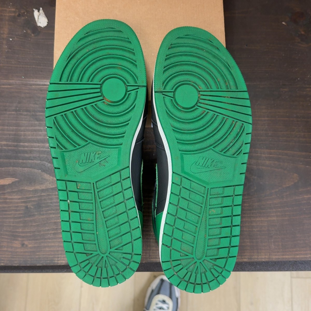 Jordan 1 Retro High Pine Green Black Size 13 (Pre-Owned) - Image 8