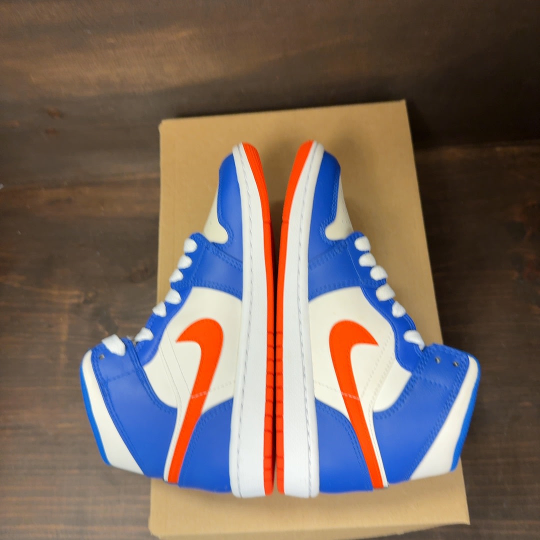 Jordan 1 Mid Knicks Size 4 (Pre-Owned) - Image 5