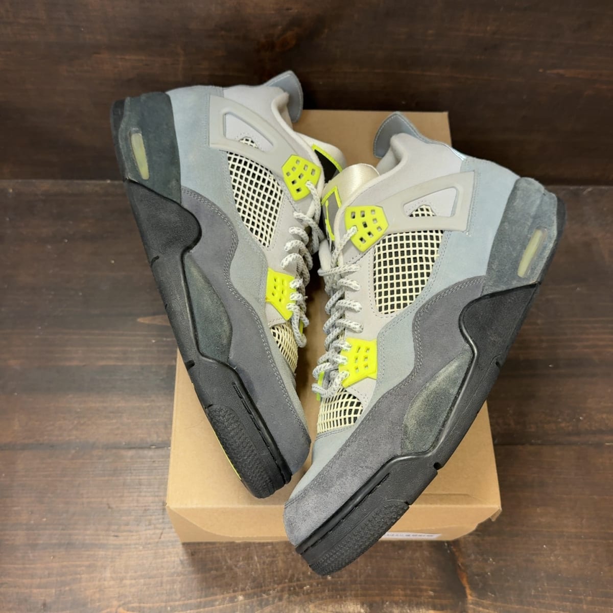 Jordan 4 Retro SE 95 Neon Size 13 (Pre-Owned) - back
