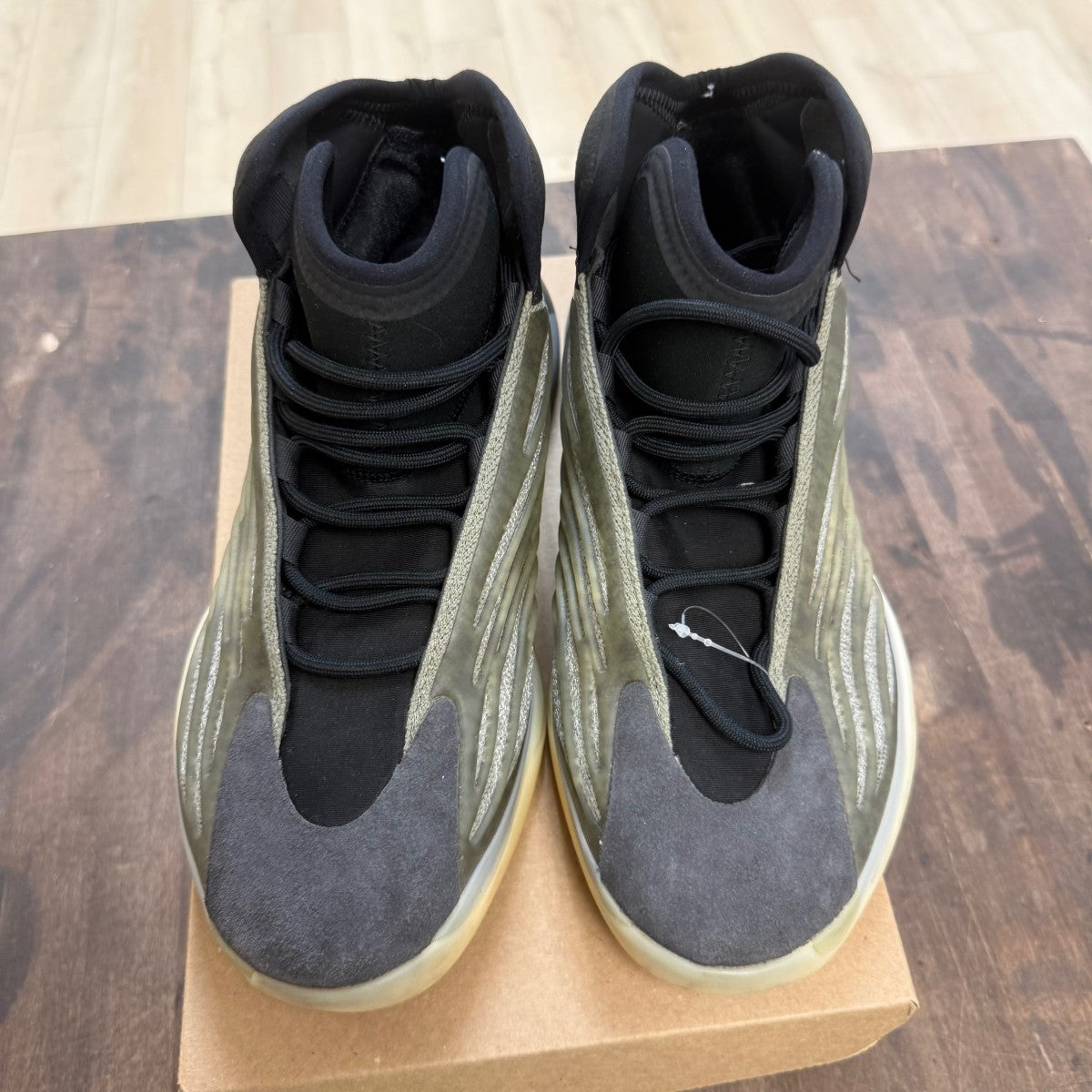 adidas Yeezy QNTM Barium Size 12 (Pre-Owned) - Image 2