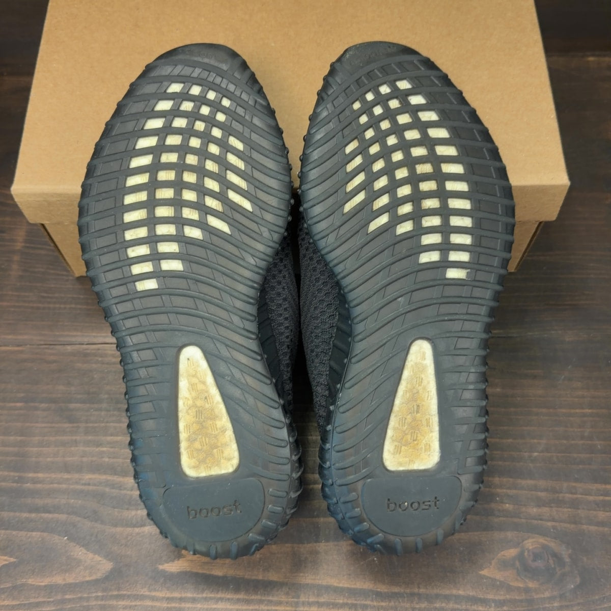 adidas Yeezy Boost 350 V2 Black (Non-Reflective) Size 10.5 (Pre-Owned) - Image 6