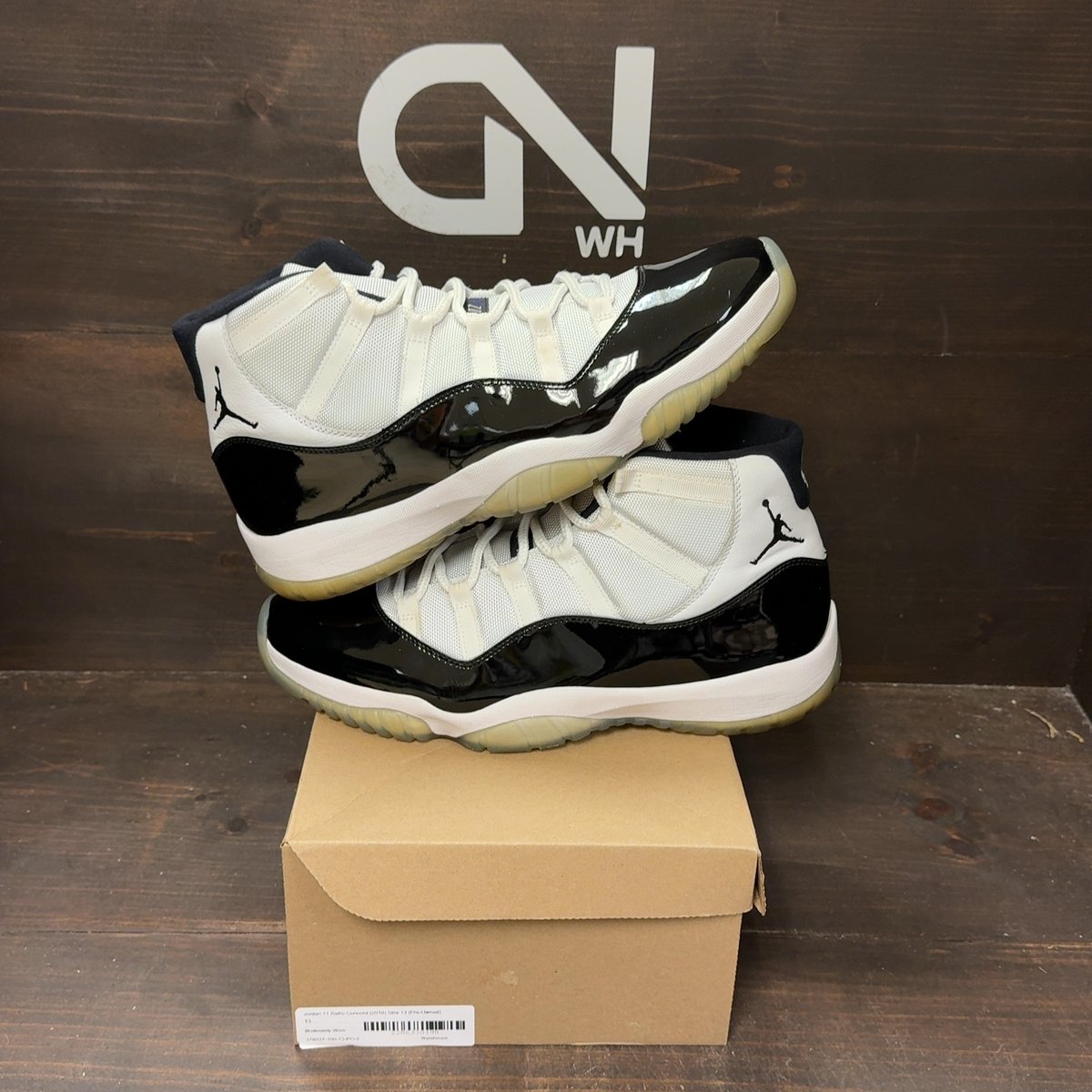 Jordan 11 Retro Concord (2018) Size 13 (Pre-Owned) - front