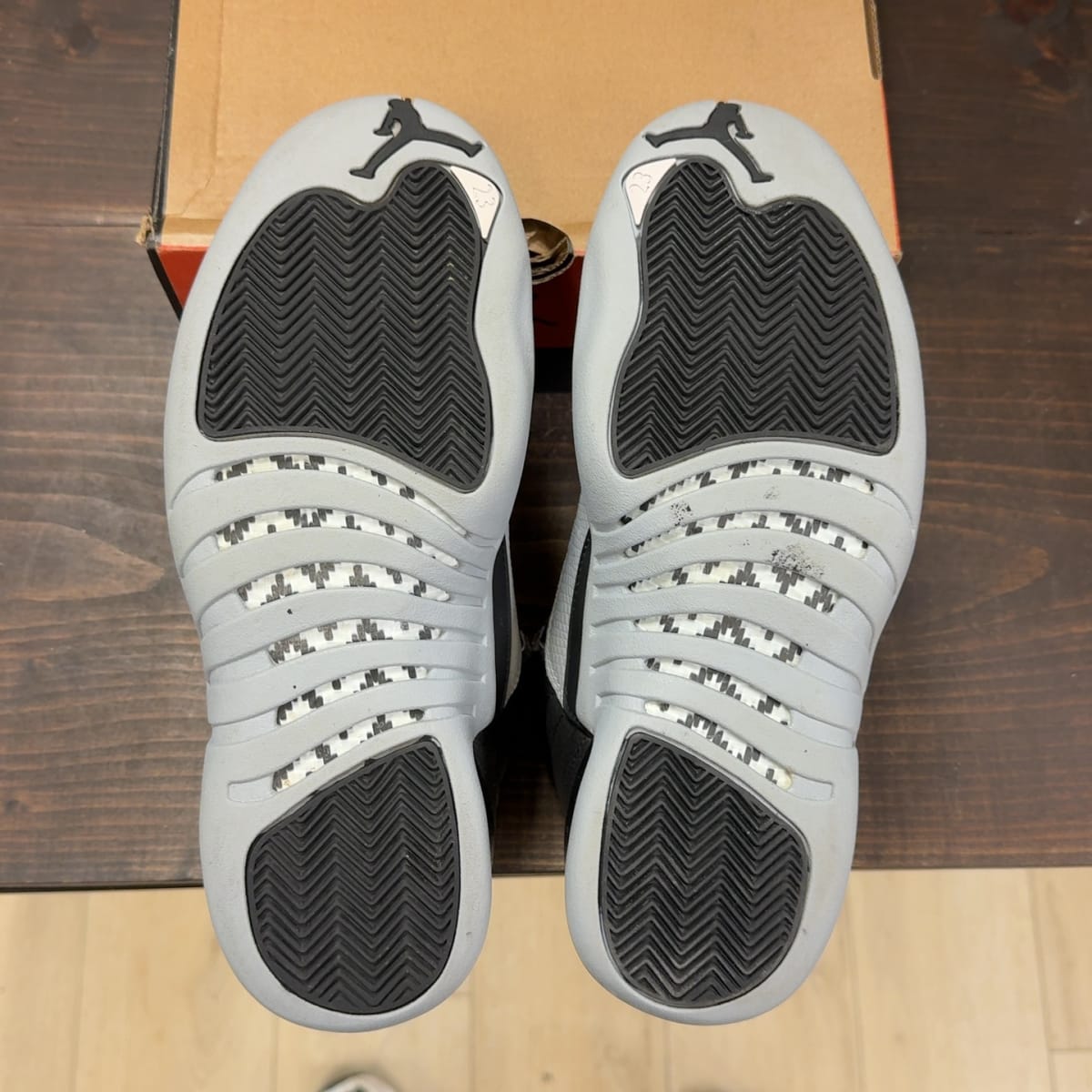 Jordan 12 Retro Barons Size 8.5 (Pre-Owned) - aux