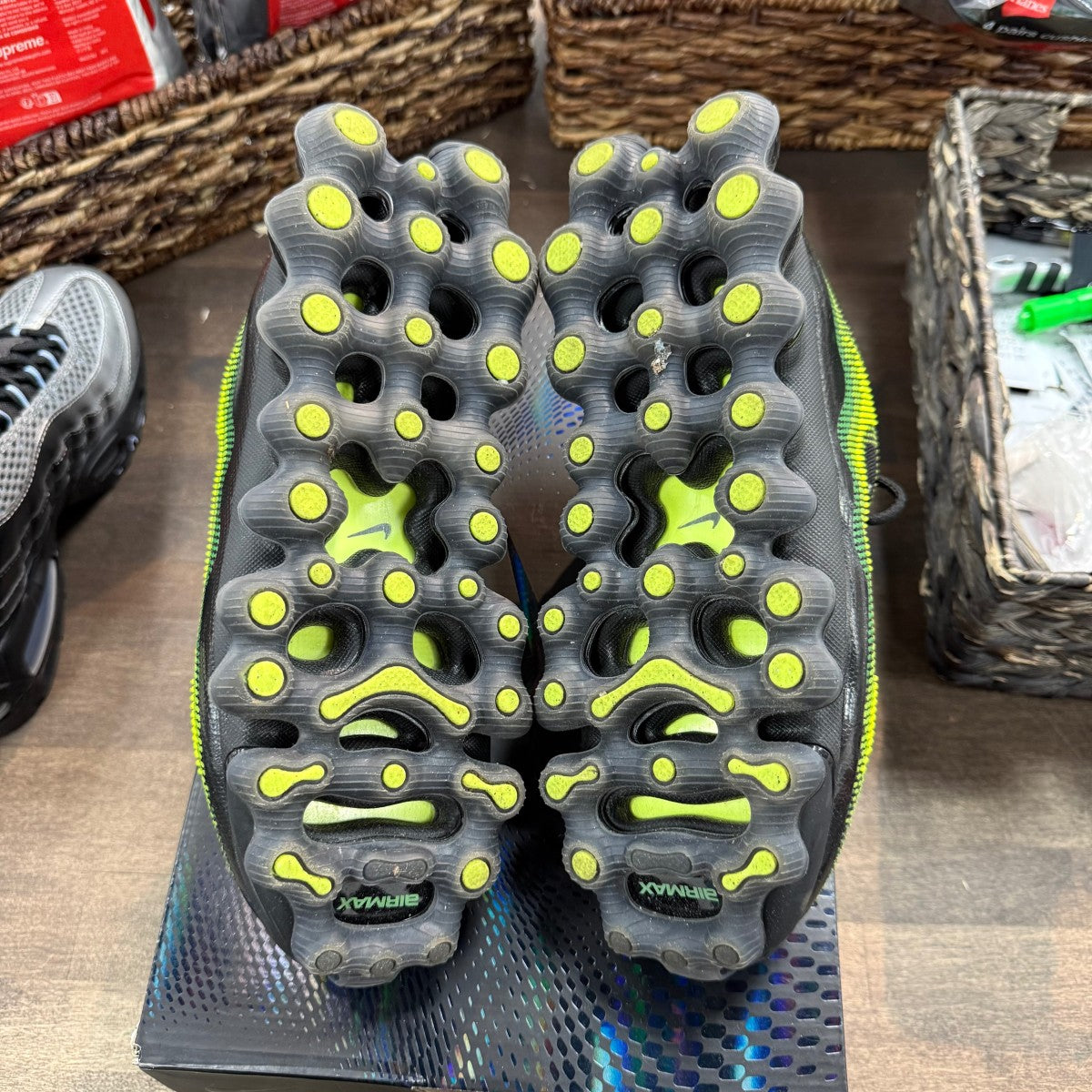 Nike Air Liquid Max Black Green Apple - Image 5