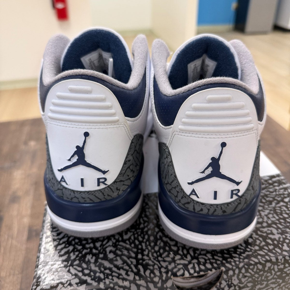 Jordan 3 Retro Midnight Navy Size 12 (Pre-Owned) - Image 3
