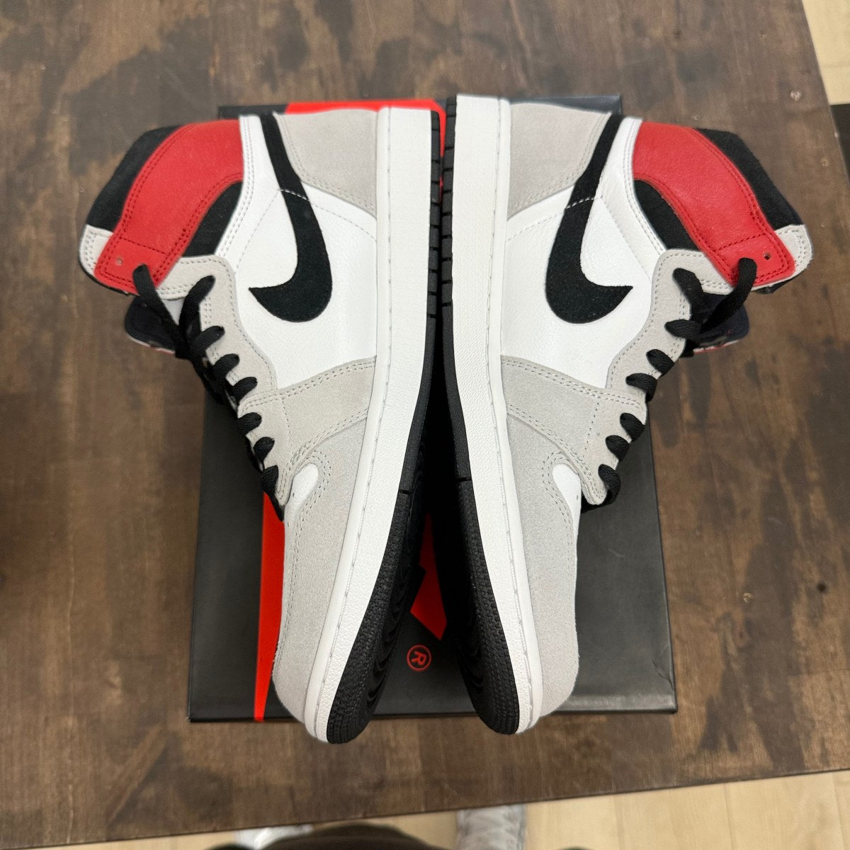 Jordan 1 Retro High Light Smoke Grey - Image 3