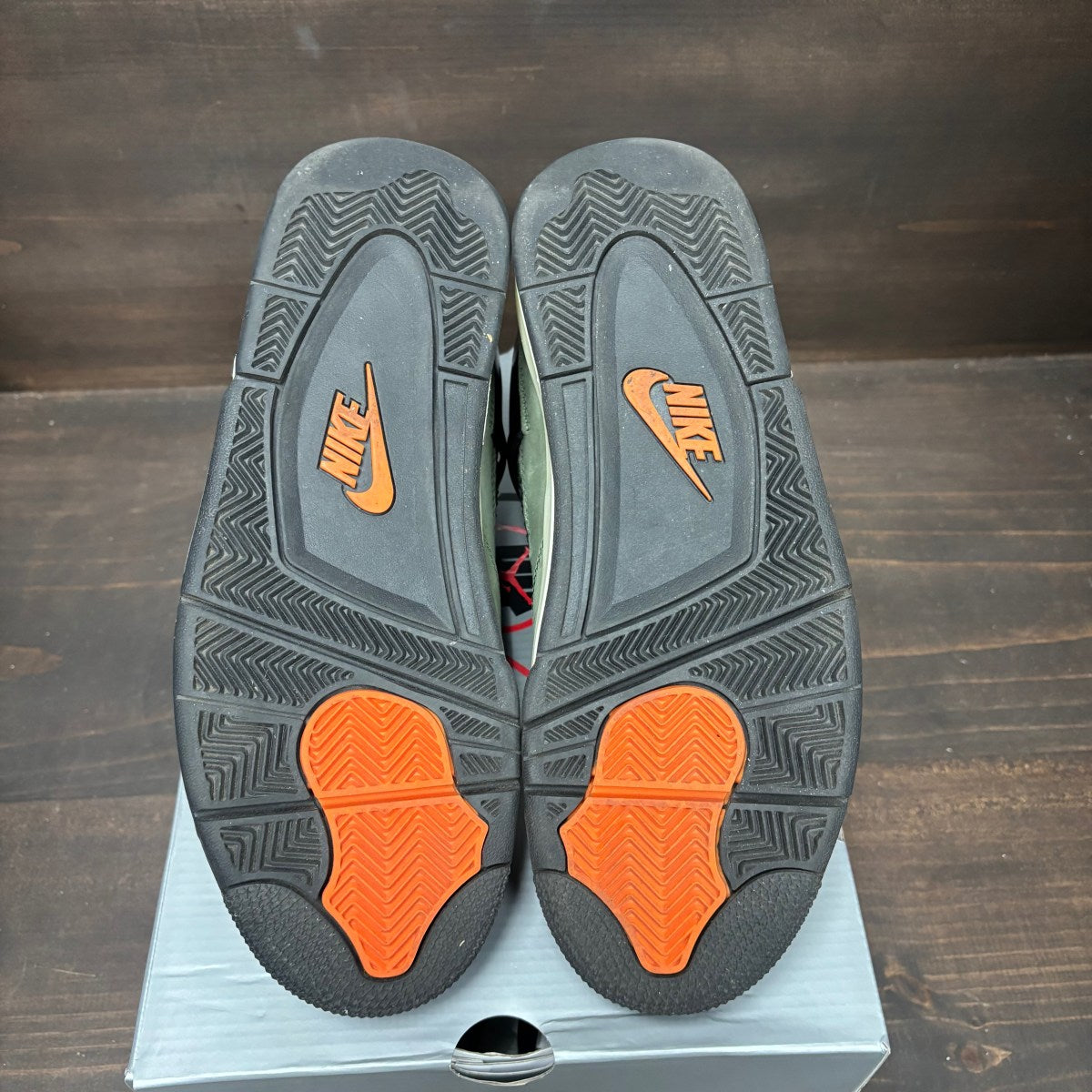 Jordan 4 Retro OG SP Undefeated (2025) - Image 6