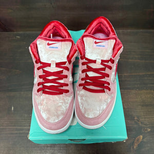 Nike SB Dunk Low StrangeLove Skateboards - Image 3