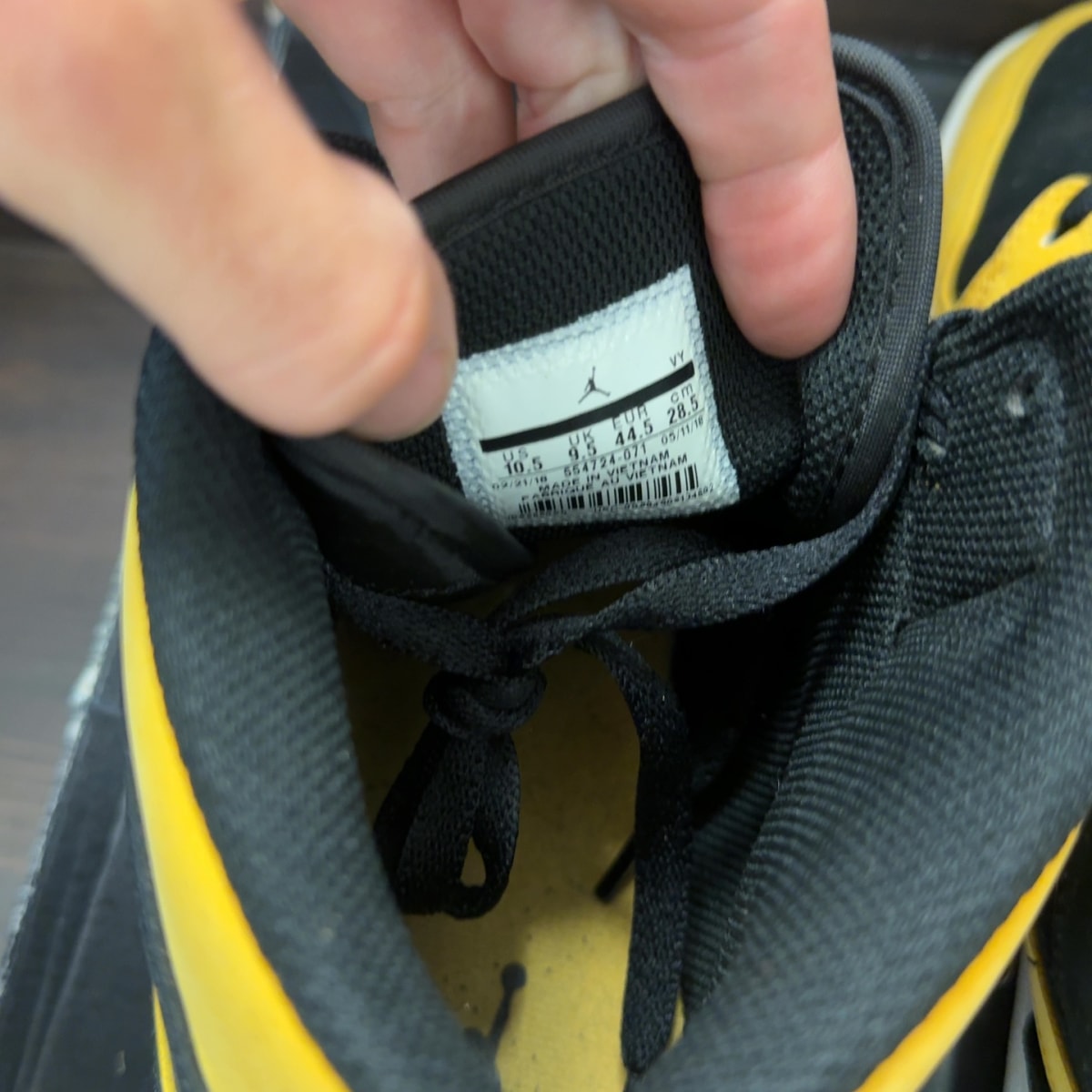 Jordan 1 Mid Reverse New Love - Image 7