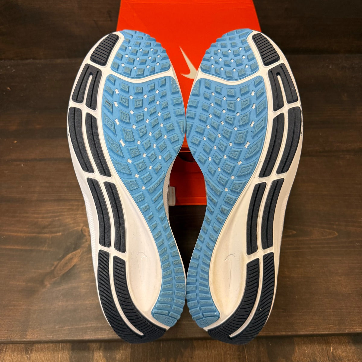 Nike Air Zoom Pegasus 37 Tennessee Titans - Image 6