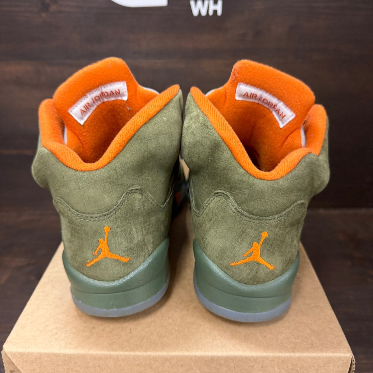 Jordan 5 Retro Olive (2024) (GS) Size 7Y (Pre-Owned) - Image 4