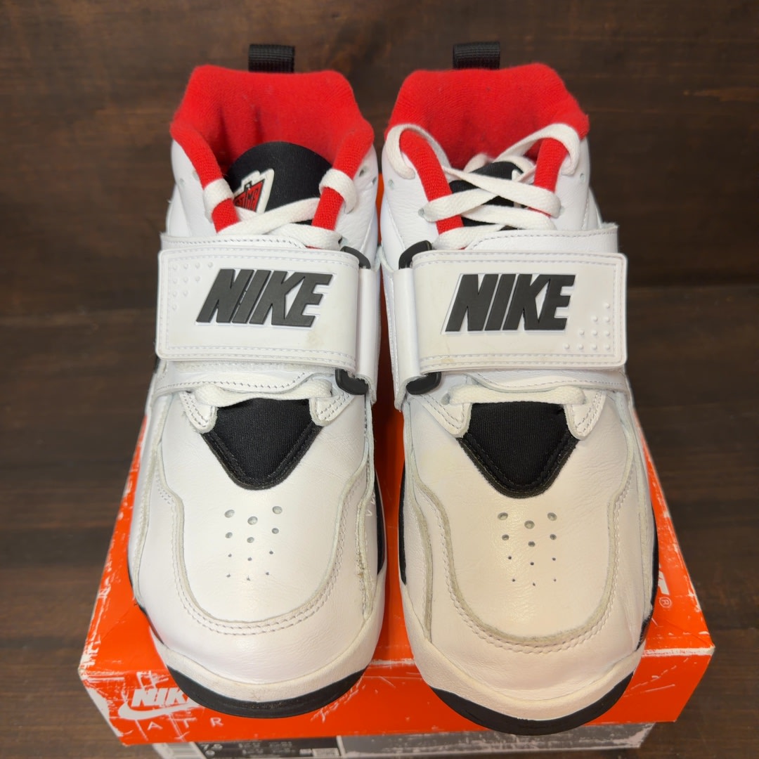 Nike Air Diamond Turf Proto '92 Atlanta Falcons Size 7.5 (Pre-Owned)