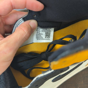 Jordan 1 Retro High OG Taxi Size 8.5 (Pre-Owned) - aux