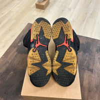 Jordan 6 Retro Black Infrared (2019) (GS) Size 6.5Y (Pre-Owned) - Image 5