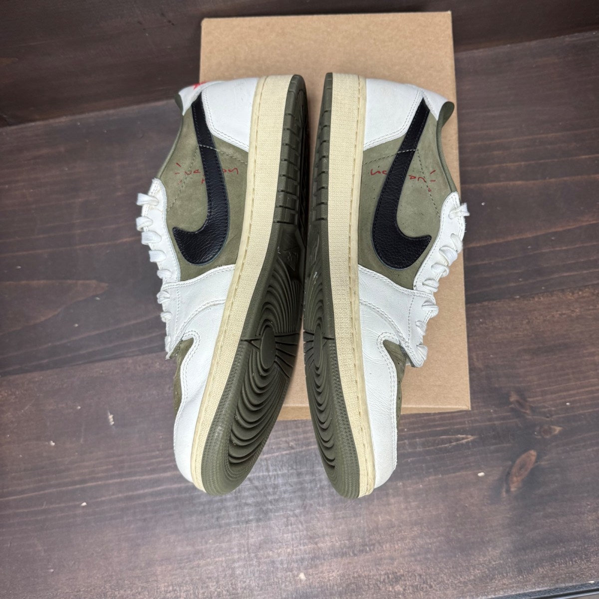 Jordan 1 Retro Low OG SP Travis Scott Medium Olive Size 12.5 (Pre-Owned) - Image 3