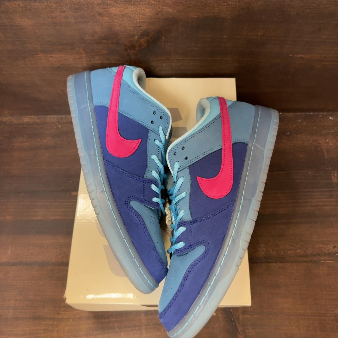 Nike SB Dunk Low Run The Jewels - Image 2