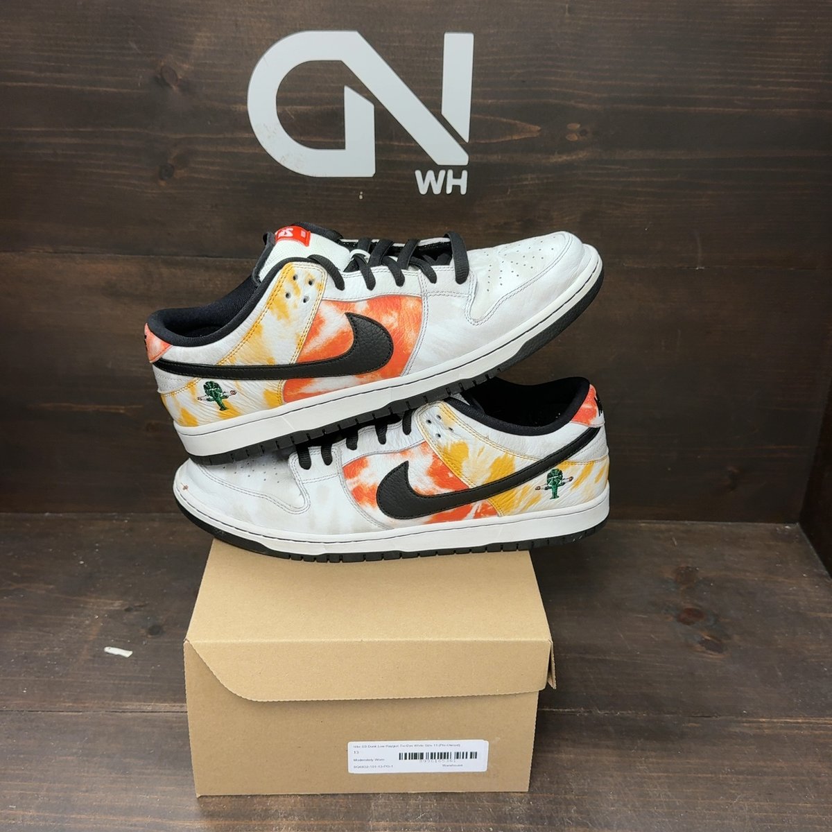 Nike SB Dunk Low Raygun Tie-Dye White Size 13 (Pre-Owned) - front
