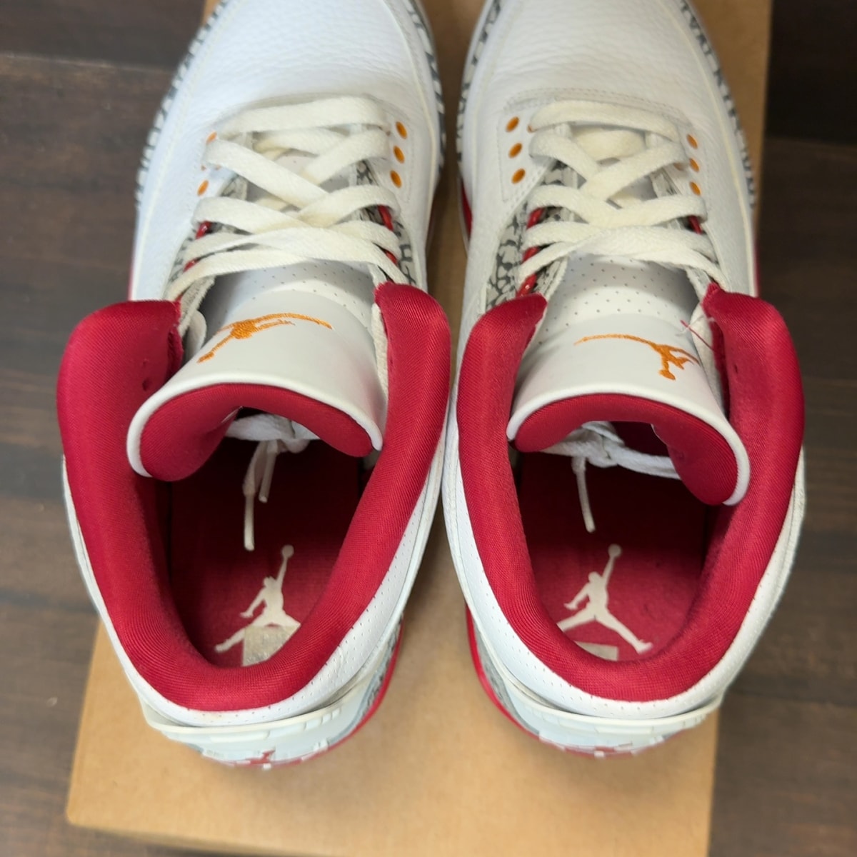 Jordan 3 Retro Cardinal Red Size 10 (Pre-Owned) - Image 5