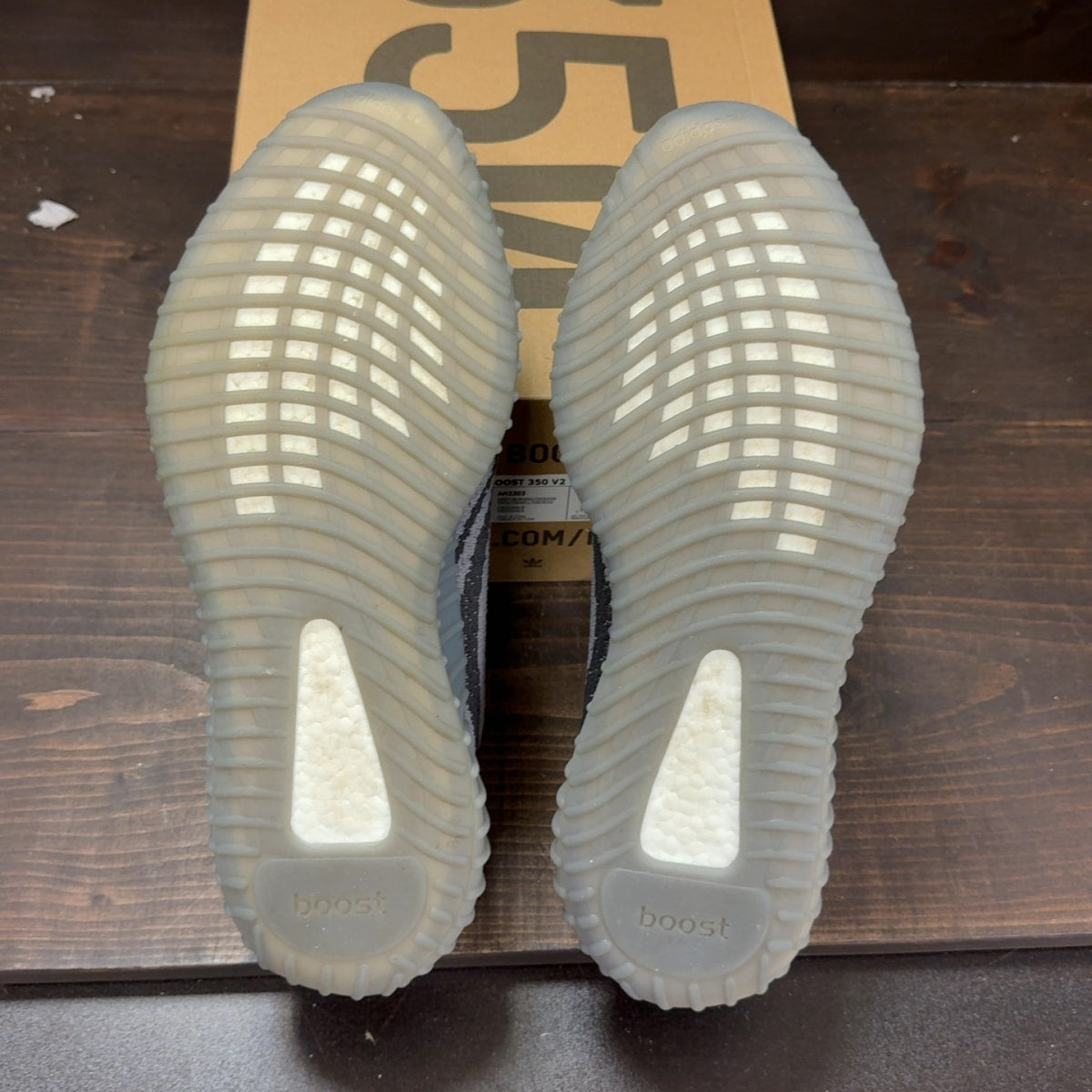 adidas Yeezy Boost 350 V2 Beluga 2.0 - Image 8