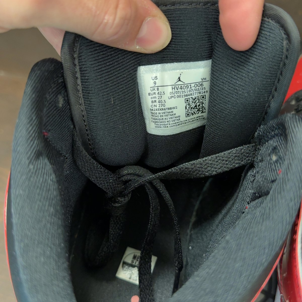 Jordan 1 Mid SE Patent Bred Toe Size 9 (Pre-Owned) - aux
