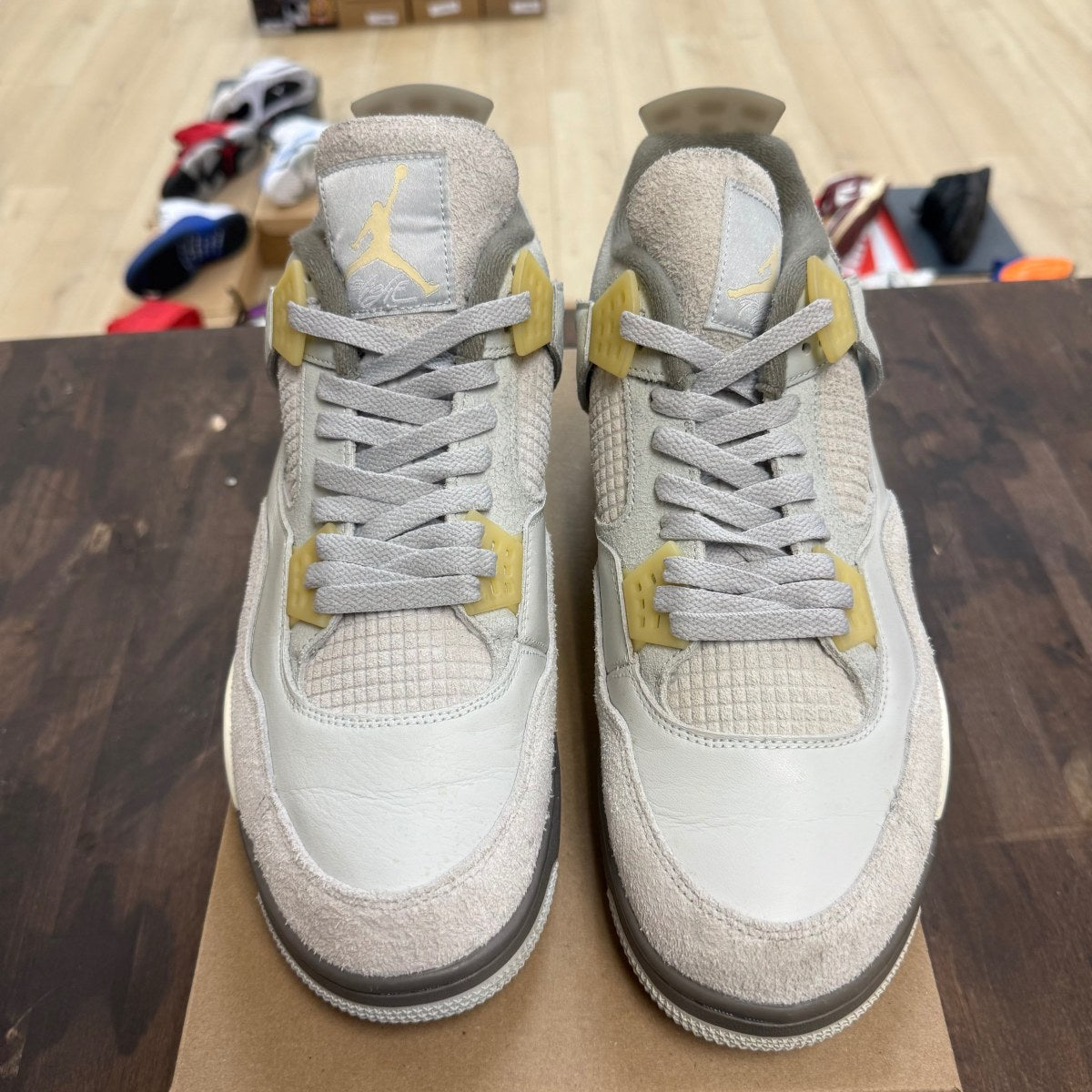 Jordan 4 Retro SE Craft Photon Dust Size 13 (Pre-Owned) - Image 2