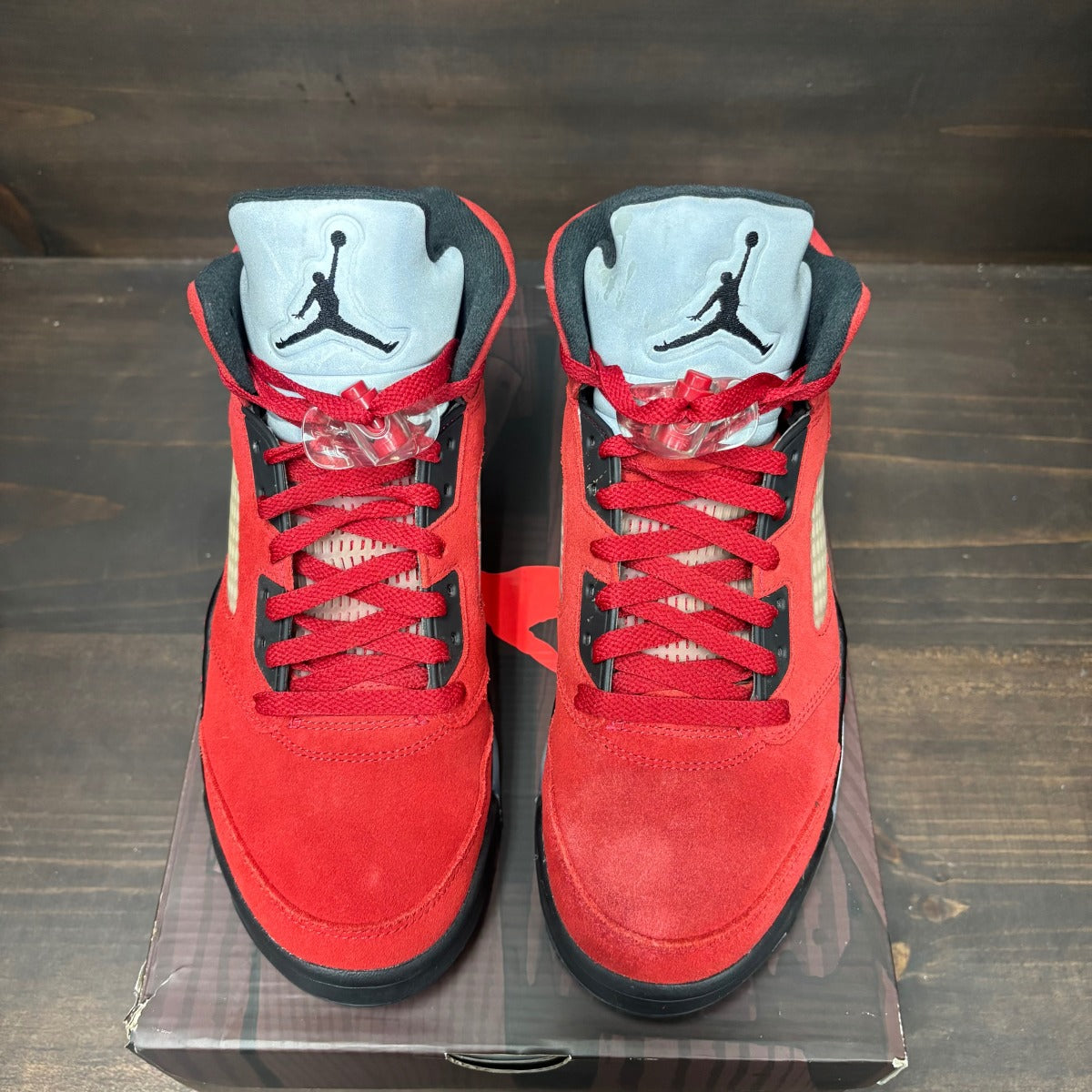 Jordan 5 Retro Raging Bull Red (2021) Size 9 (Pre-Owned)