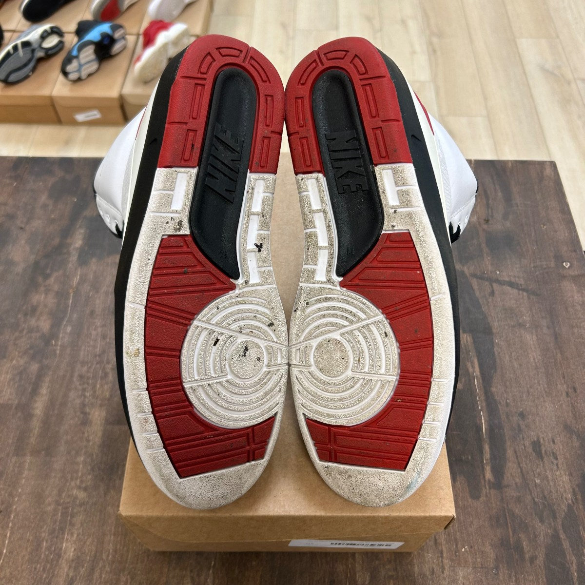 Jordan 2 Retro OG Chicago (2022) Size 11 (Pre-Owned) - Image 5