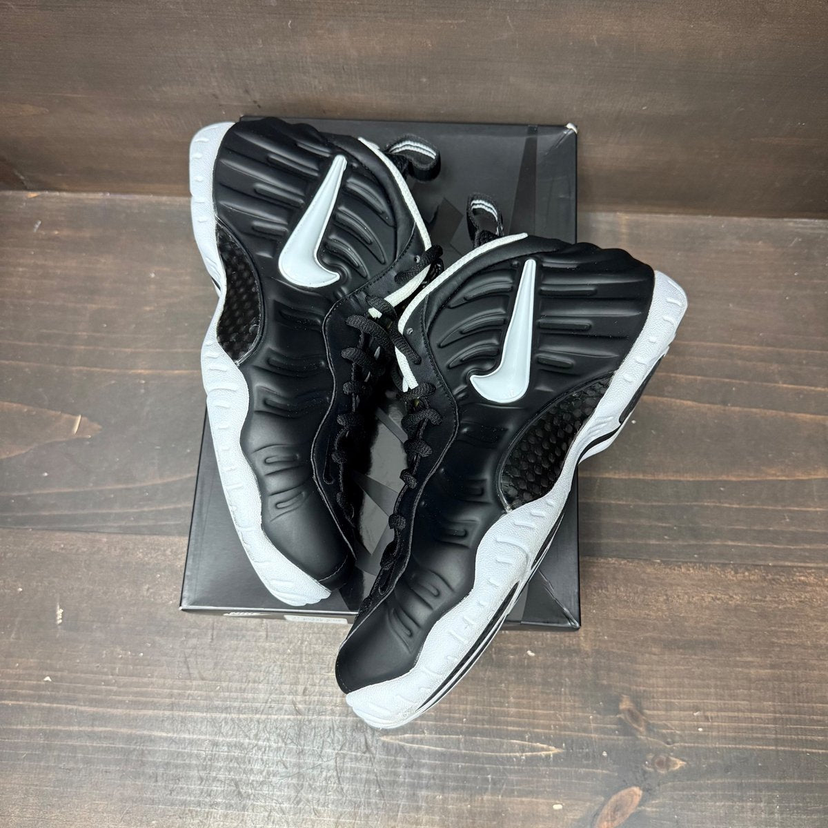 Nike Air Foamposite Pro Dr. Doom (2016) Size 9 (Pre-Owned) - tag