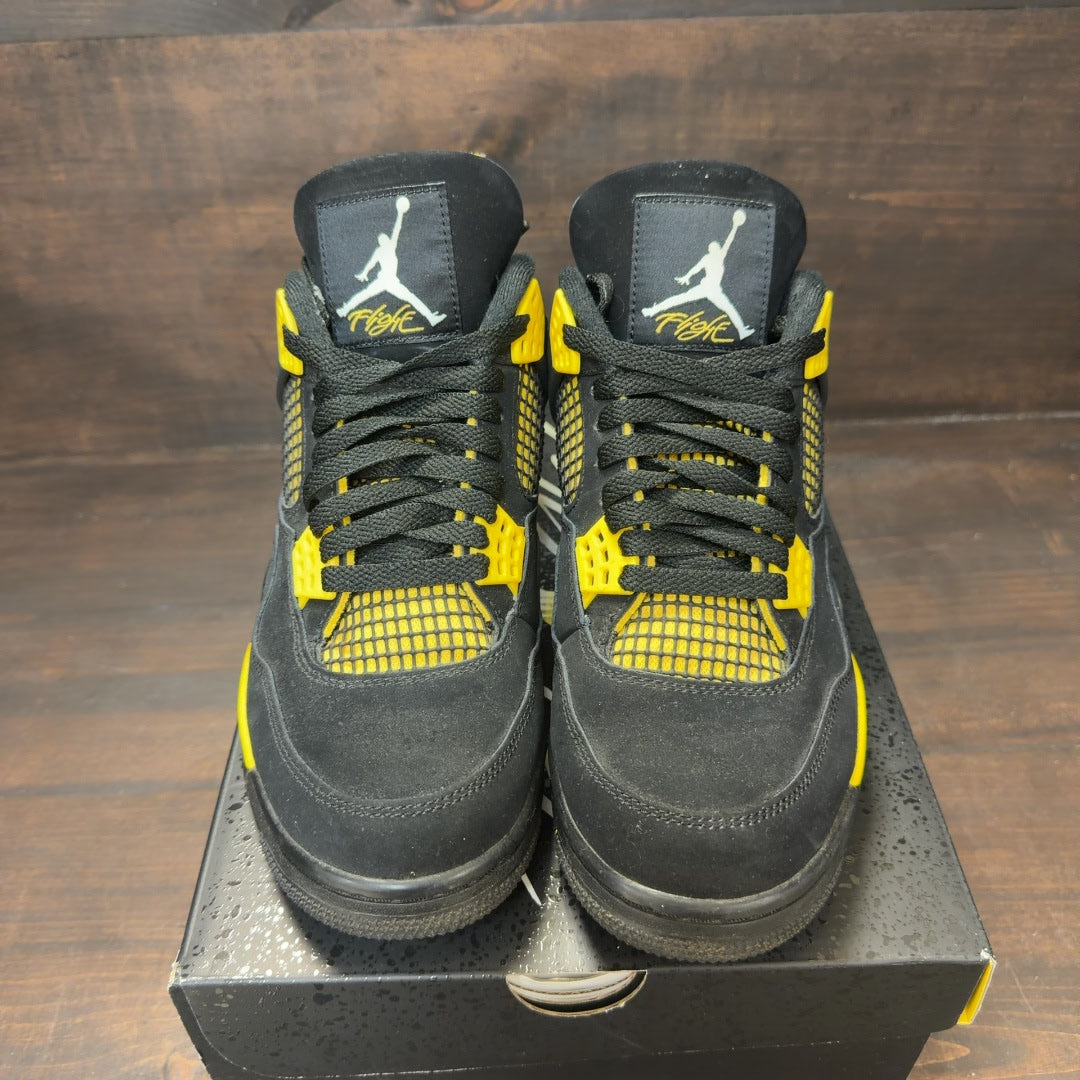 Jordan 4 Retro Thunder (2023) - Image 3