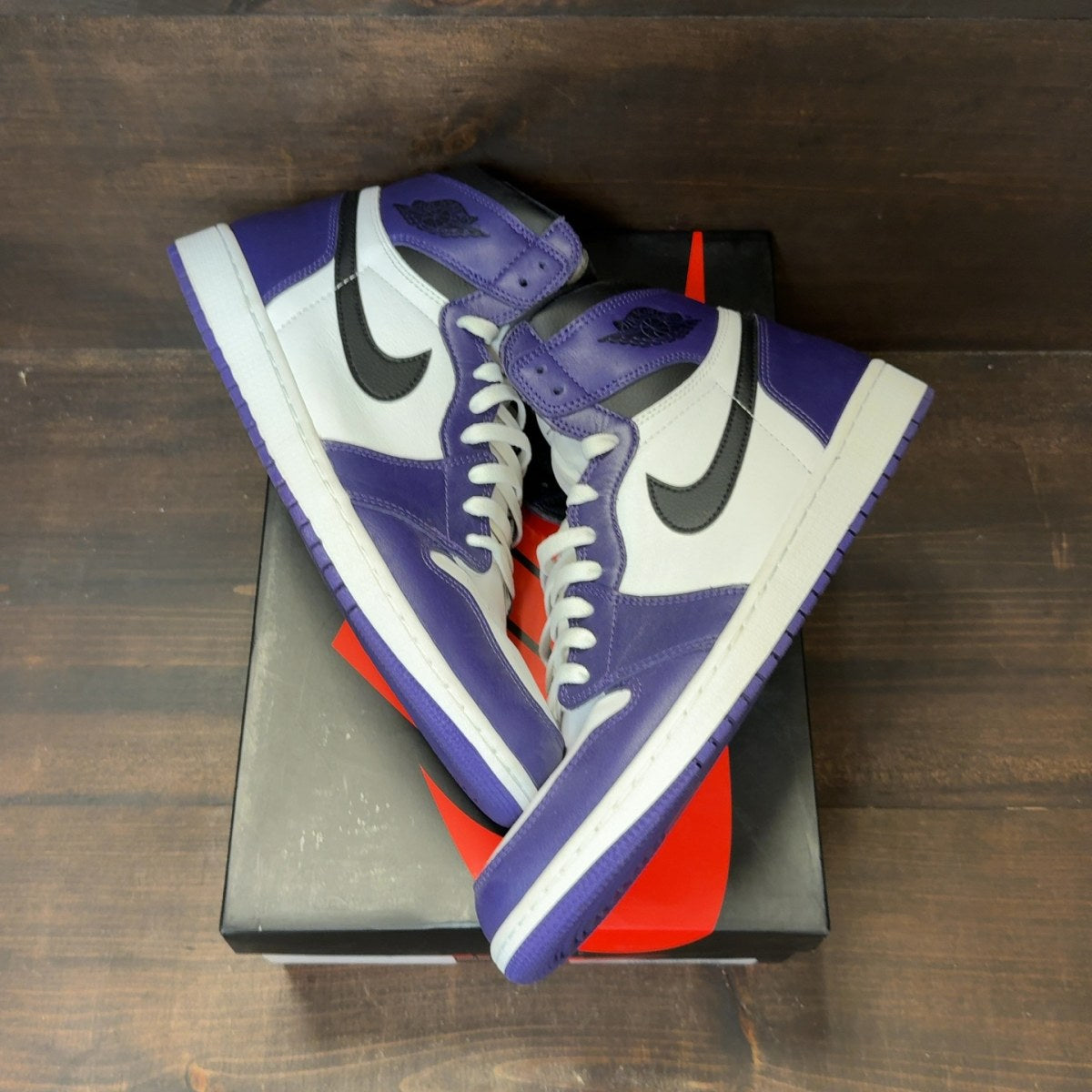 Jordan 1 Retro High Court Purple White Size 13 (Pre-Owned) - Image 2