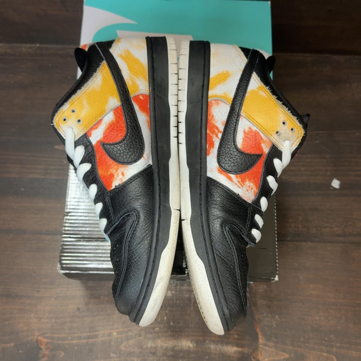 Nike SB Dunk Low Raygun Tie-Dye Black Size 10 (Pre-Owned) - aux
