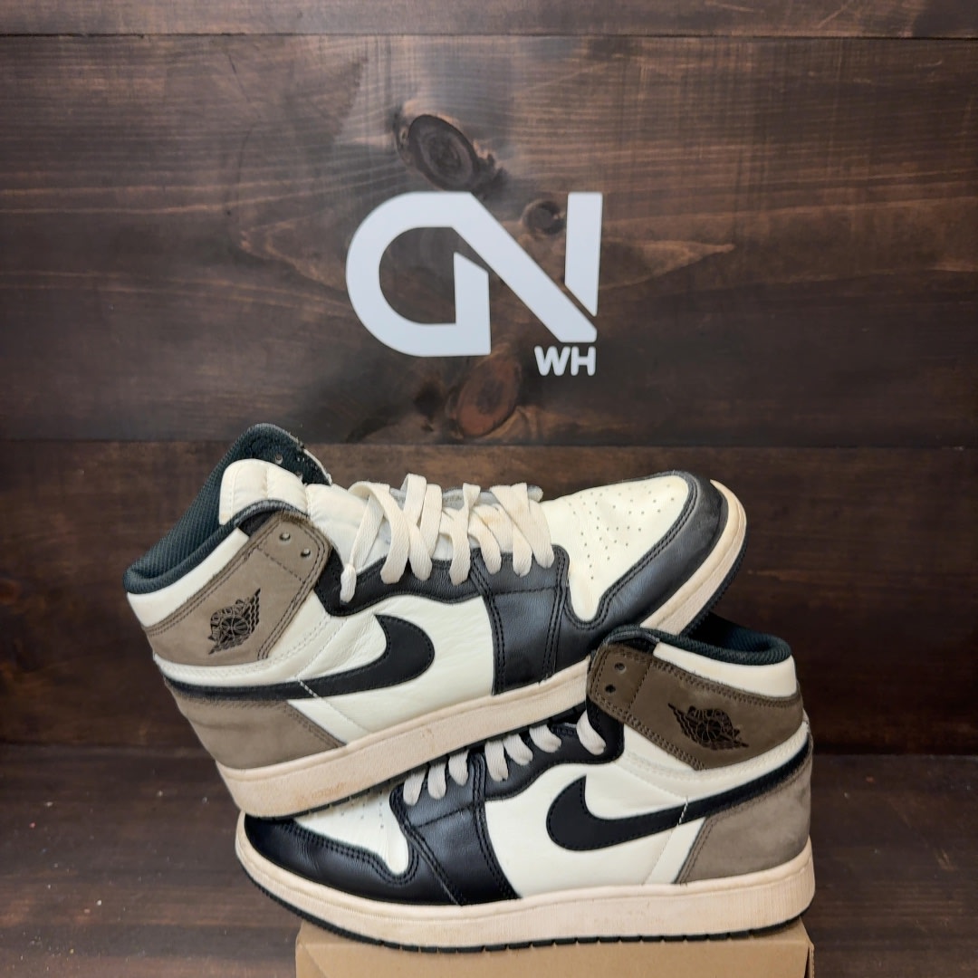 Jordan 1 Retro High Dark Mocha (GS) Size 7Y (Pre-Owned) - Image 1
