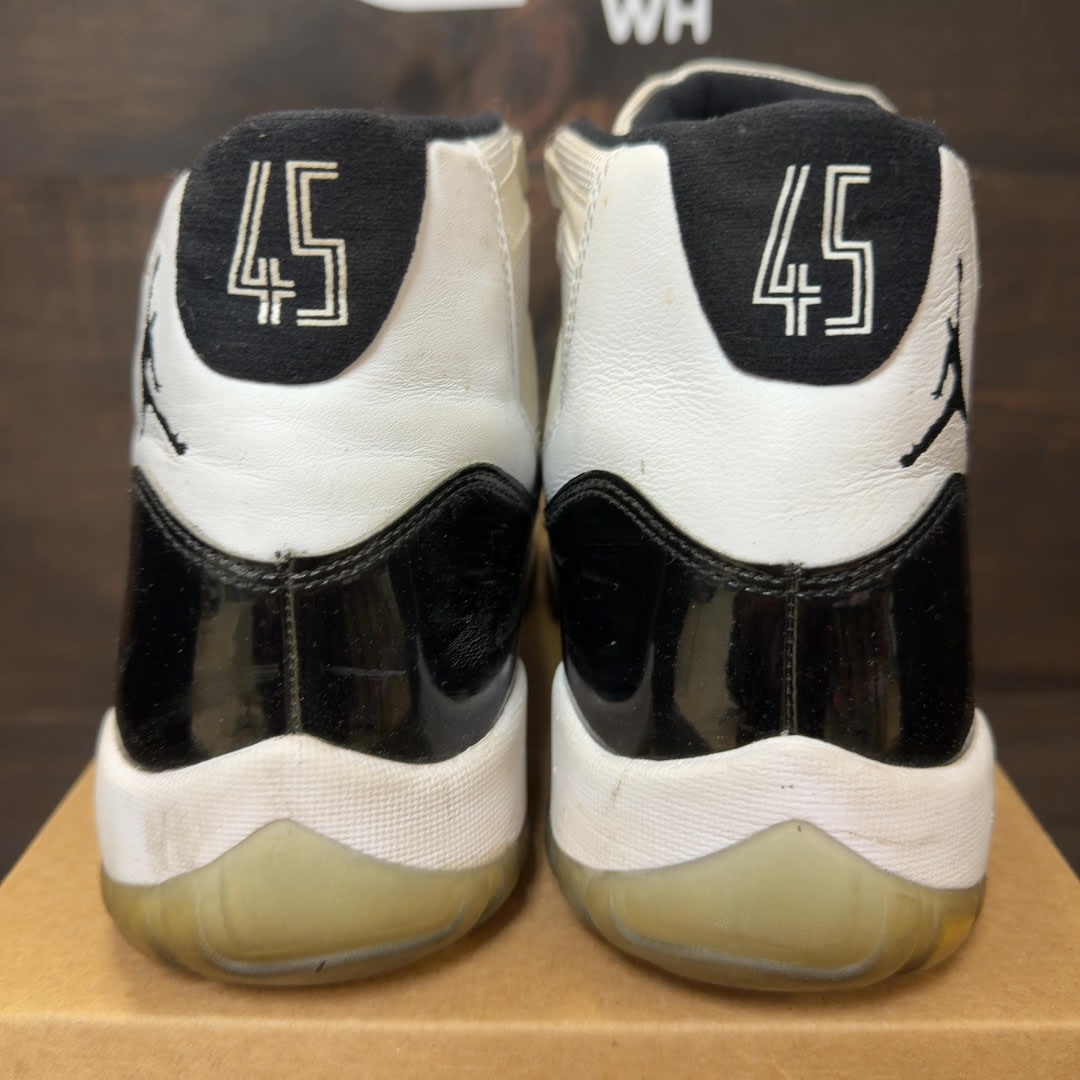 Jordan 11 Retro Concord (2018) Size 10 (Pre-Owned) - Image 4