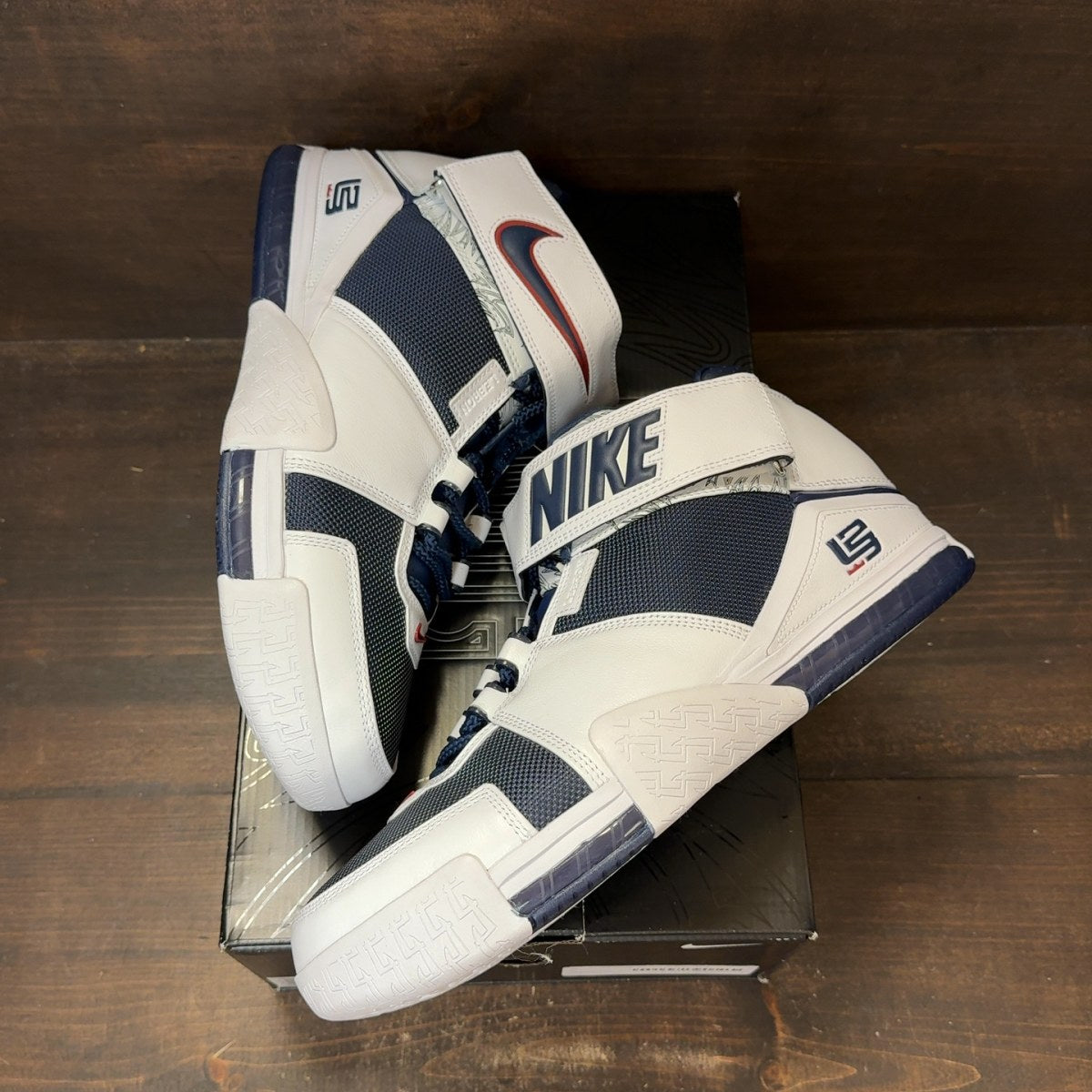 Nike LeBron Zoom 2 Midnight Navy (2022) Size 12 (Pre-Owned) - back