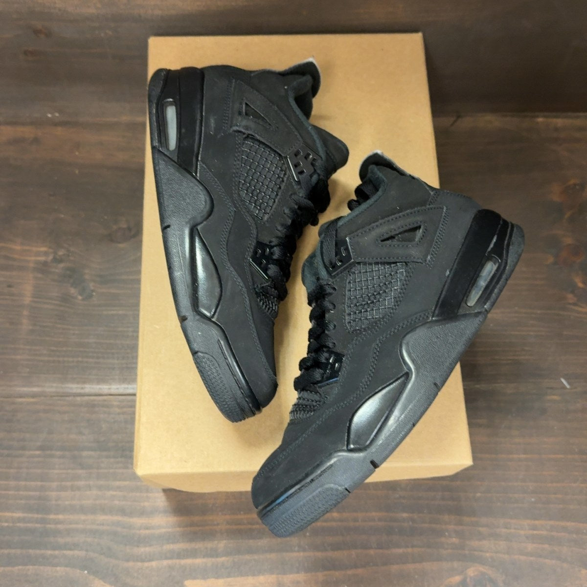 Jordan 4 Retro Black Cat (2020) (GS) Size 5.5Y (Pre-Owned) - Image 2