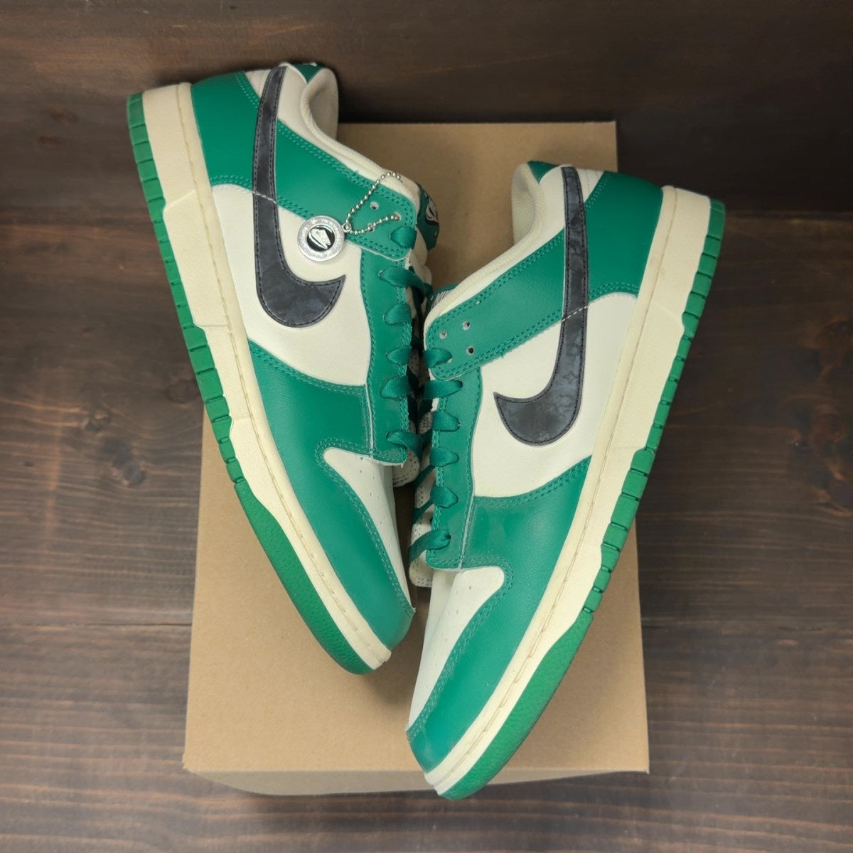 Nike Dunk Low SE Lottery Pack Malachite Green Size 12 (Pre-Owned) - Image 2