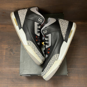 Jordan 3 Retro Black Cement (2018) (GS) Size 7Y (Pre-Owned) - Image 2