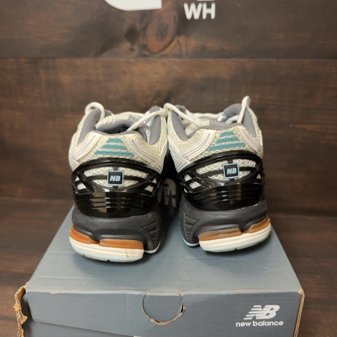 New Balance 1906R White Black Copper Size 7 (Pre-Owned) - Image 5