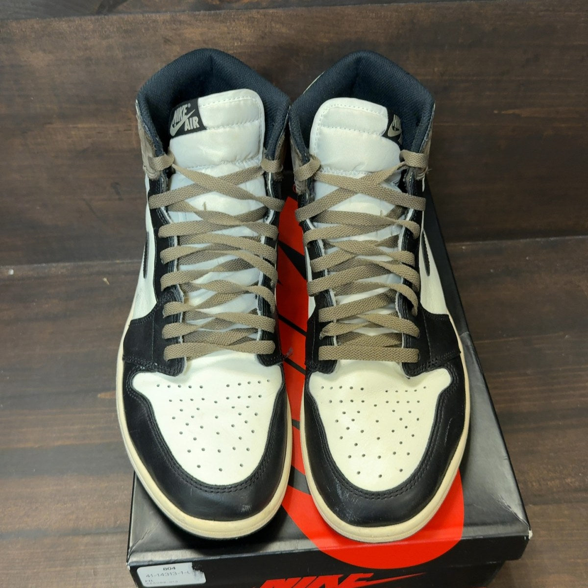 Jordan 1 Retro High Dark Mocha Size 12 (Pre-Owned)